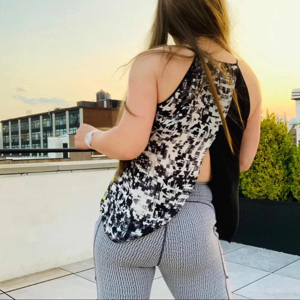 Parker Genuine Silk Wrap Cut Out Back Cami Blouse Modern Abstract City Wall Art - Picture 15 of 15